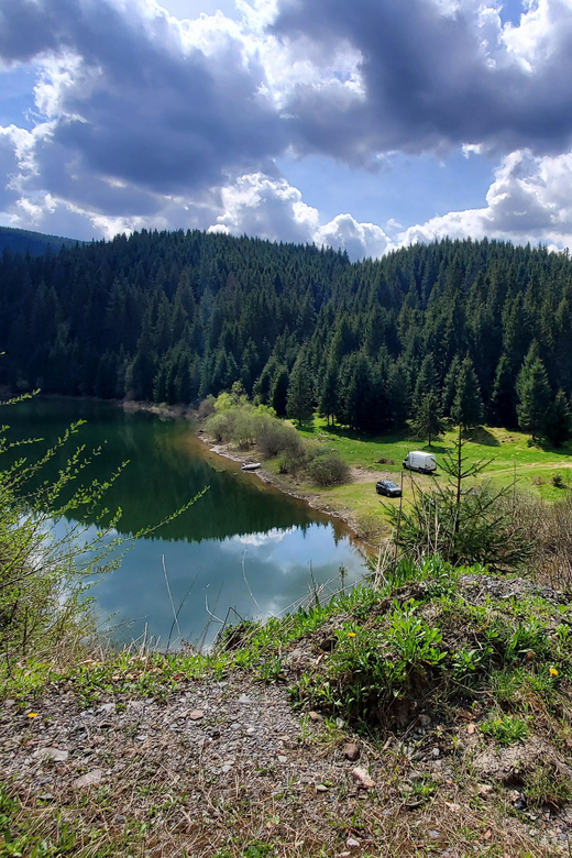 From Cluj: Mountain Bike around Lake Dragan - Shoreline views and Vladeasa Peak
