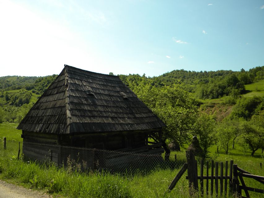 Maramures: 2 Days in Rural Romania - A local artist and a countryside lunch