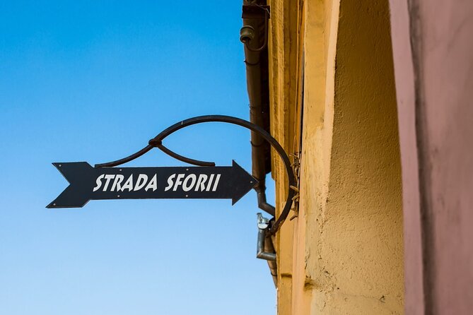 Medieval Brașov: Interactive City Game & Walking Tour - Rope Street and a five-minute museum stop