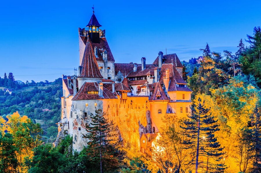 Minivan 8: Peles & Dracula's Castle and Brasov Full-Day Trip - Peleș Castle and Romania’s royal past
