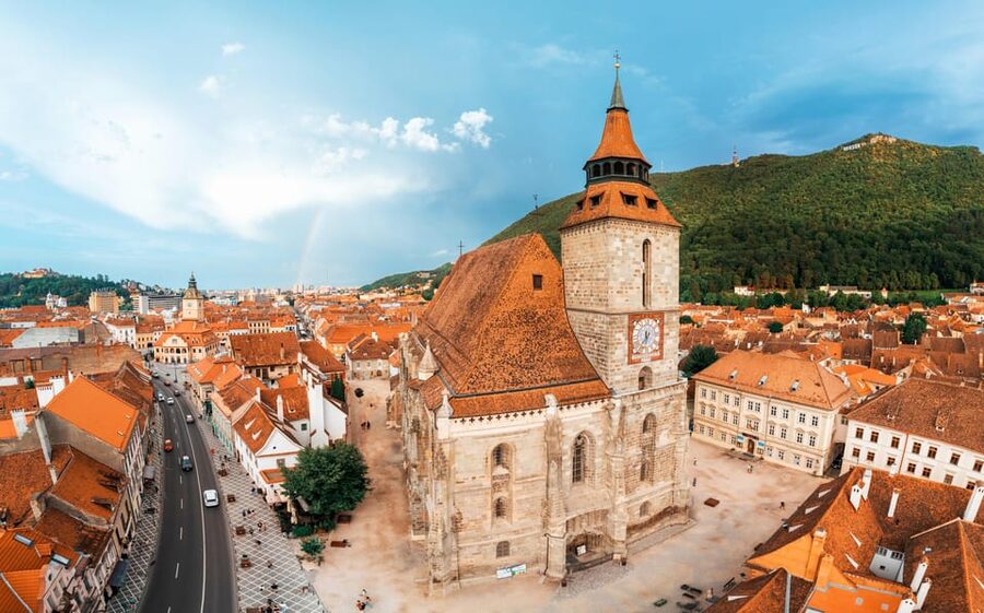 Minivan 8 Places : Dracula Castle, Peles, & Brasov Day Tour - FAQ
