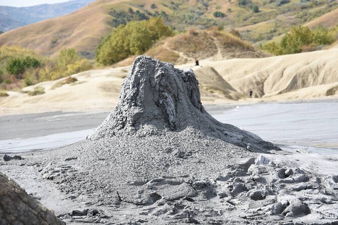 Muddy Volcanoes & Salt Mine - Private Tour - Who should book this outing