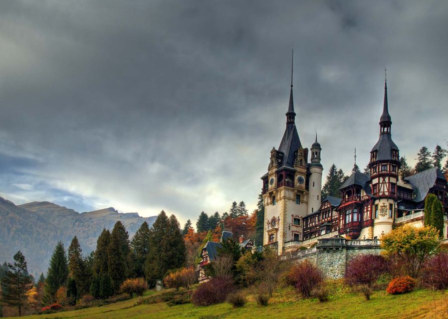 Peles & Cantacuzino Castles: Gourmet Wine & Cultural trip - Three Romanian wines on the castle terrace