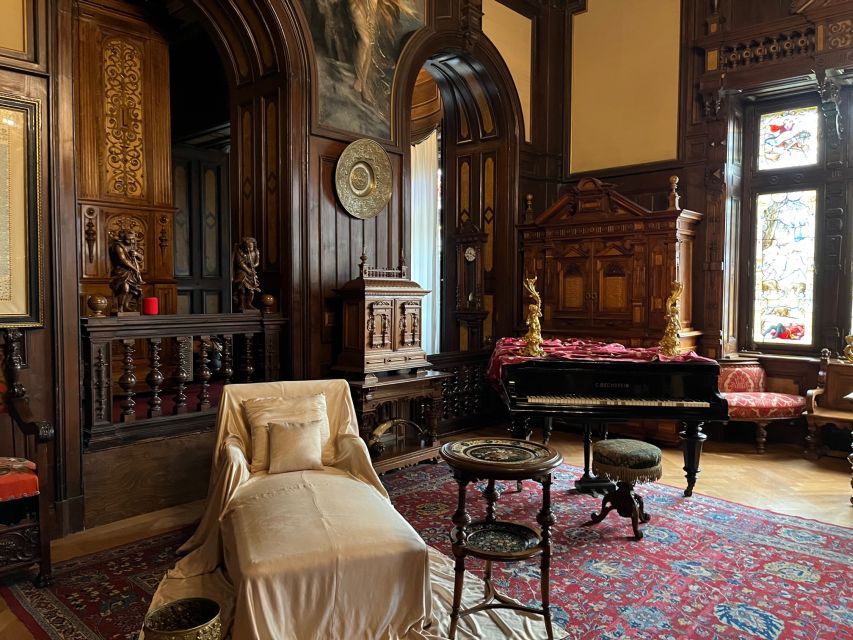 Peles & Cantacuzino Castles: Gourmet Wine & Cultural trip - Entering Peleș Castle in the Carpathians