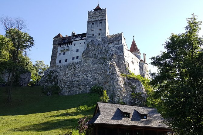 Peles Castle, Bran Castle and Brasov from Bucharest - One day, three very different chapters