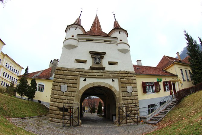 Peles Castle, Bran Castle and Brasov from Bucharest - Who should book this day trip?