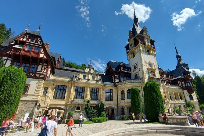 Peles Castle, Dracula Castle and Brasov old town - private tour from Bucharest - Walking Brasov’s historic center