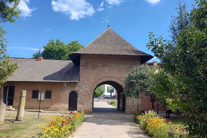 Princely Court of Târgoviște and Curtea de Argeș Monastery - Why this Bucharest day trip works