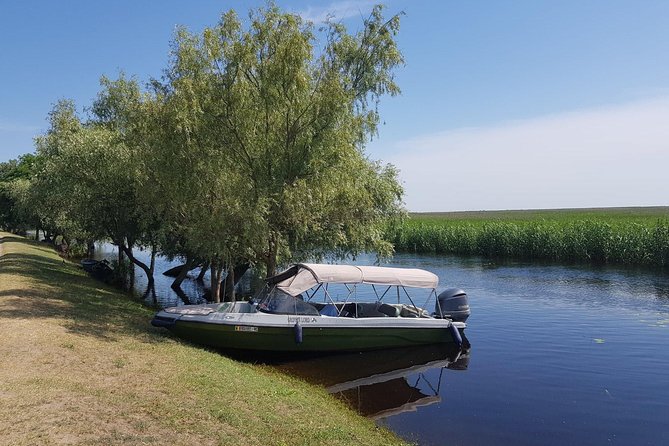 PRIVATE 4-5h speedboat tour to the village Mila23 - Meeting the boat at Tulcea waterfront