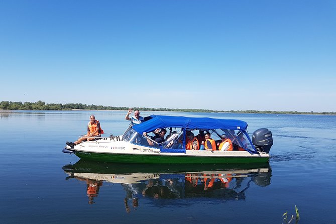 PRIVATE 4-5h speedboat tour to the village Mila23 - What is included and what you still pay for