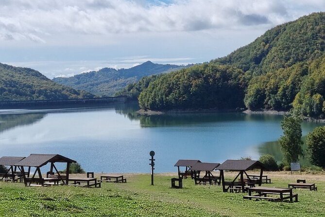 Private Day Tour to Historical Villages in Sinaia - Izvorul Alb and a glimpse of rural Romania