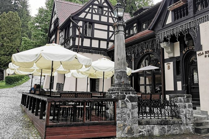 Private Day Tour - Transylvania & Dracula's Castle Through The BackDoor! - Brasov old town on foot