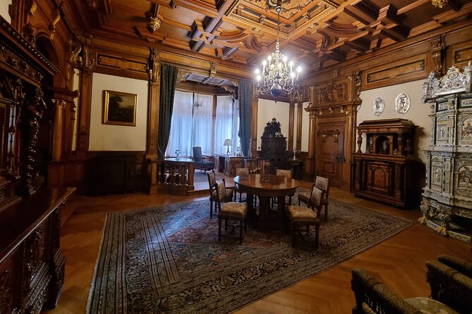 Private Day Trip from Bucharest: Dracula’s Castle, Peles & Brasov - Why the private vehicle matters