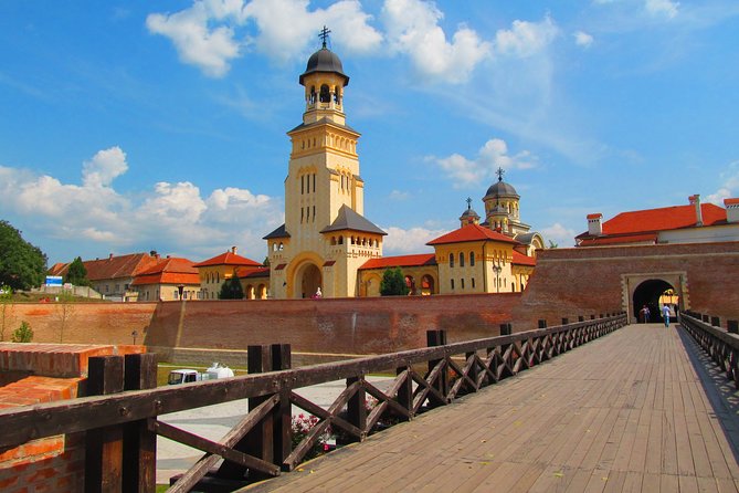 Private Walking Tour of Alba Iulia Citadel with Wine Tasting - What comes with the tasting