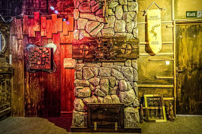 Save King's Landing - In search of Wildfire | Escape Room Brasov - Entering the alchemist’s chamber in Brasov