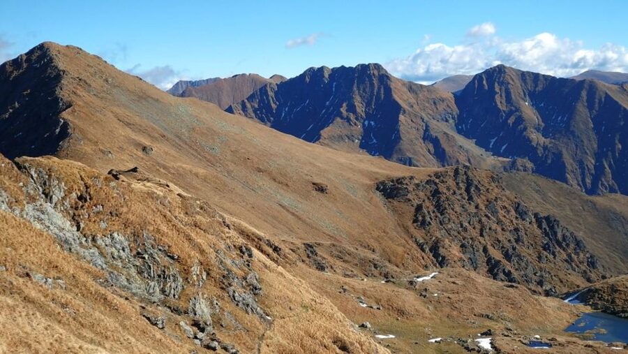 SB05 - Carpathian Heights: Hiking to Bâlea Cascada & Lake - The hike through Bâlea Valley