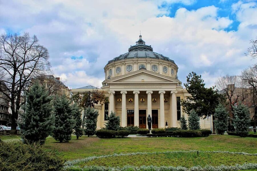 Slavery in Romania,Myths and Truths on Gypsies, Walking Tour - A café pause that improves the pace