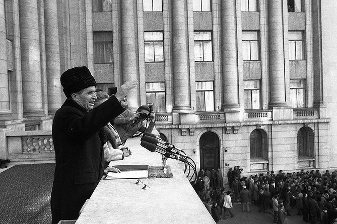 The Real tour of Communism - The Palace of Parliament and the price of power