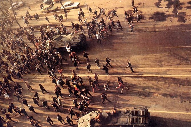 The Real tour of Communism - Revolution Square and the collapse of Ceaușescu’s rule