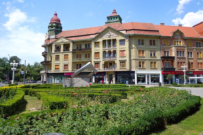 Timisoara Downtown Dream Tour - Piața Unirii and Timișoara’s baroque center