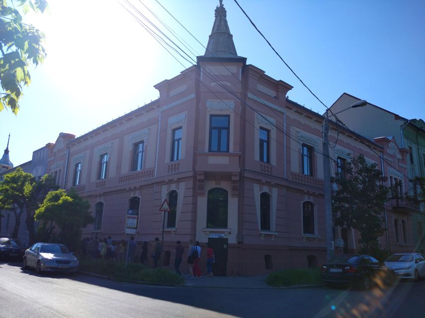 Timisoara Dream Tour in Elisabetin Neighborhood - Piața Sfânta Maria and the beginning of the 1989 Revolution