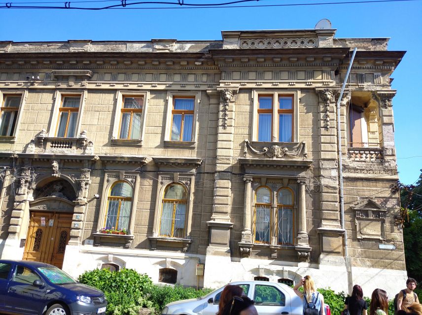 Timisoara Dream Tour in Elisabetin Neighborhood - Mocioni Square sets the route