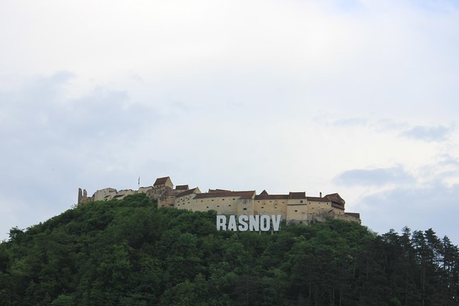 Tour of the 3 Castles: Bran, Rasnov and Peles in Spanish (native Spanish guide). - Bran Castle, the Dracula stop