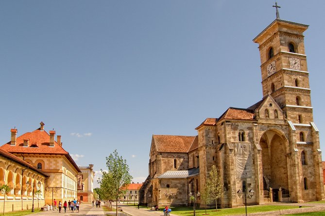Tour to Corvin Castle in Hunedoara & Alba Iulia - Corvin Castle: two hours in Hunedoara