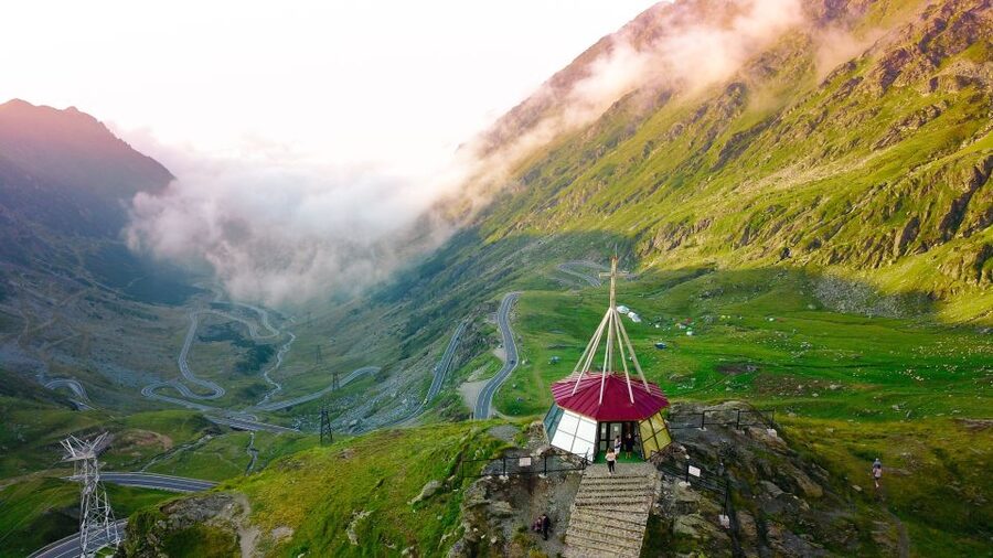 Transfagarasan Road Trip - Vidraru Dam and the first big views