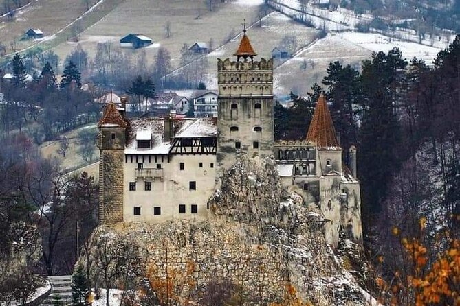 Transfer Bucharest -Brasov with Targoviste and Bran Castle visits - Private Touring With a Human Pace