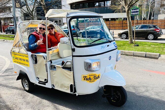 Tuk Tuk Bucharest Romantic Tour with miniBAR - A small tuk-tuk with a big-city route