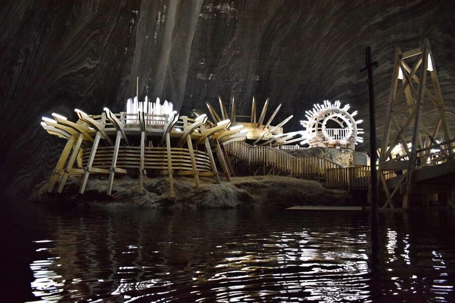 Turda Salt Mine 4h guided tour from Cluj - The underground lake and amusement area