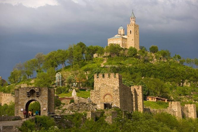 Veliko Tarnovo and Medieval Bulgaria Private Day Trip from Bucharest - Ivanovo Rock Churches and their unusual construction