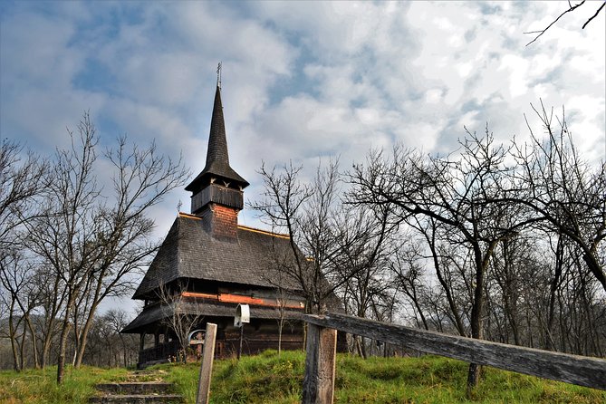 Your rendez-vous with Europe's past: time-travel to Maramures, Transylvania - Day 4: Barsana, Sapanta, Sighet, and Desesti